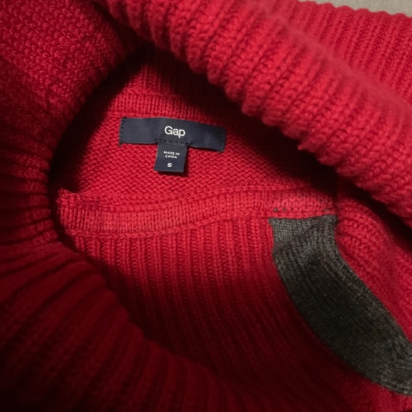 The Gap Red Turtleneck Sweater Size Small - Picture 4 of 6
